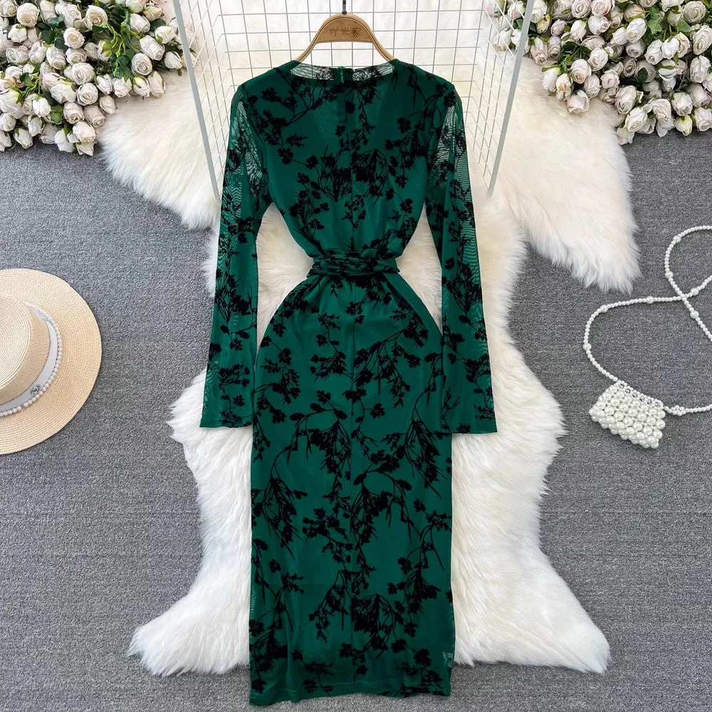 Fashionable long-sleeved V-neck mid-length A-line printed dress     S4114