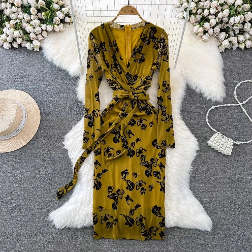 Fashionable long-sleeved V-neck mid-length A-line printed dress     S4114